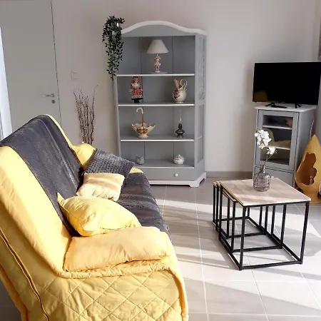 Maison Charmante Avec Jardin Et Terrasse A Prázdninový dům *
