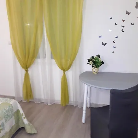 Maison Charmante Avec Jardin Et Terrasse A Prázdninový dům Pujaut